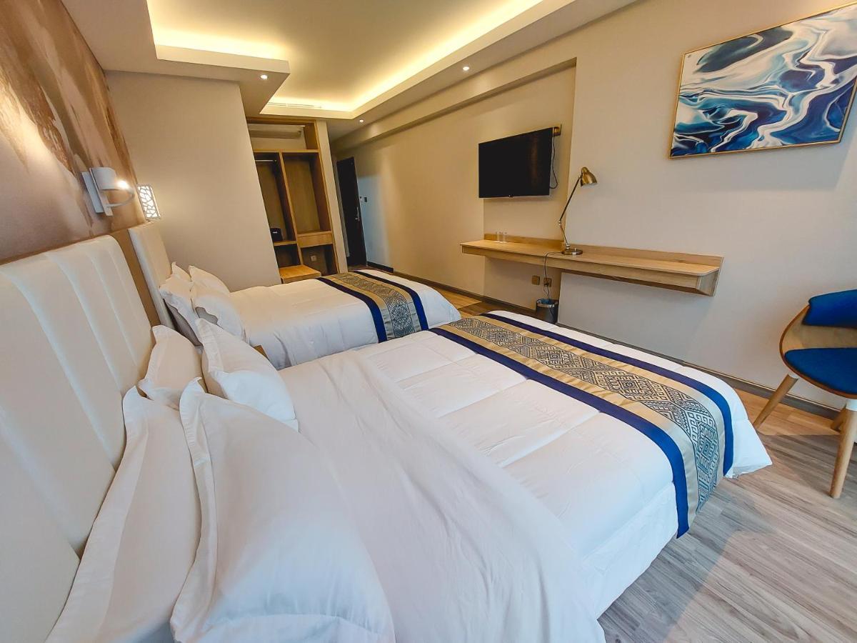 Gold Source Hotel Lima Bagian luar foto