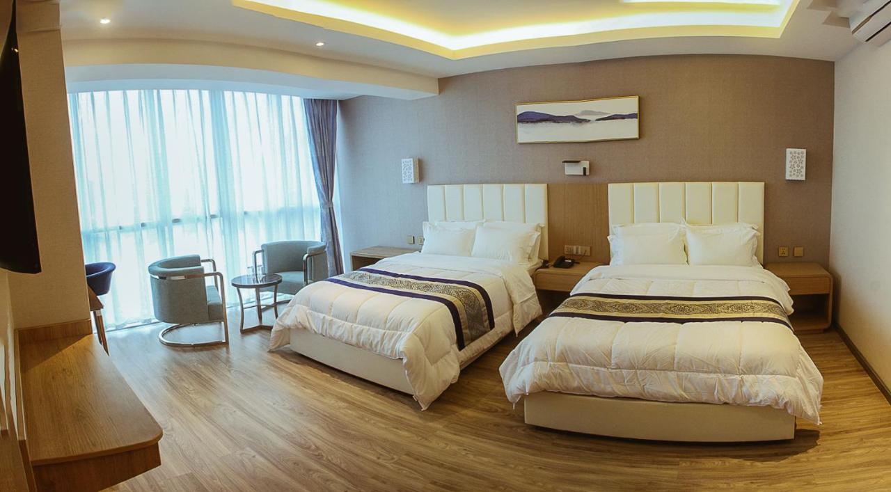 Gold Source Hotel Lima Bagian luar foto