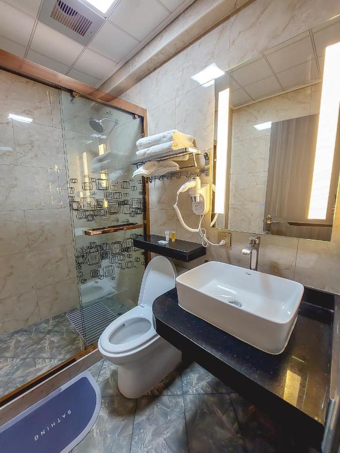 Gold Source Hotel Lima Bagian luar foto