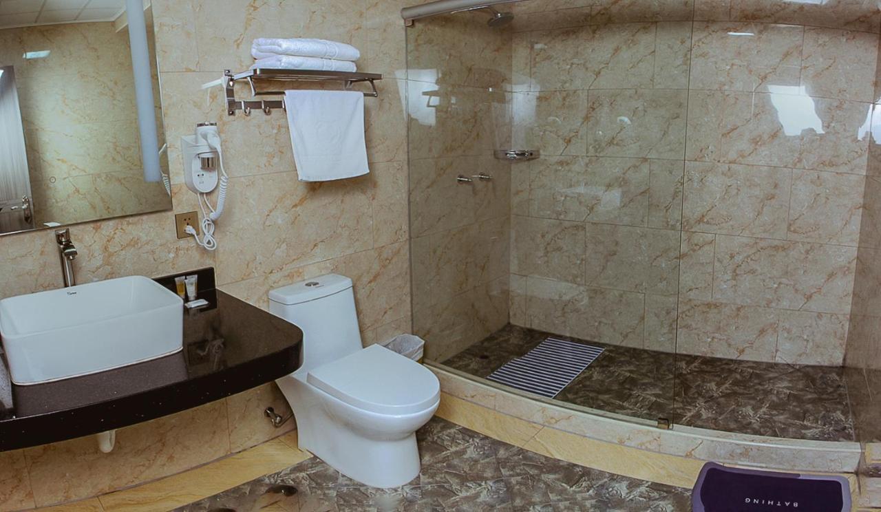 Gold Source Hotel Lima Bagian luar foto