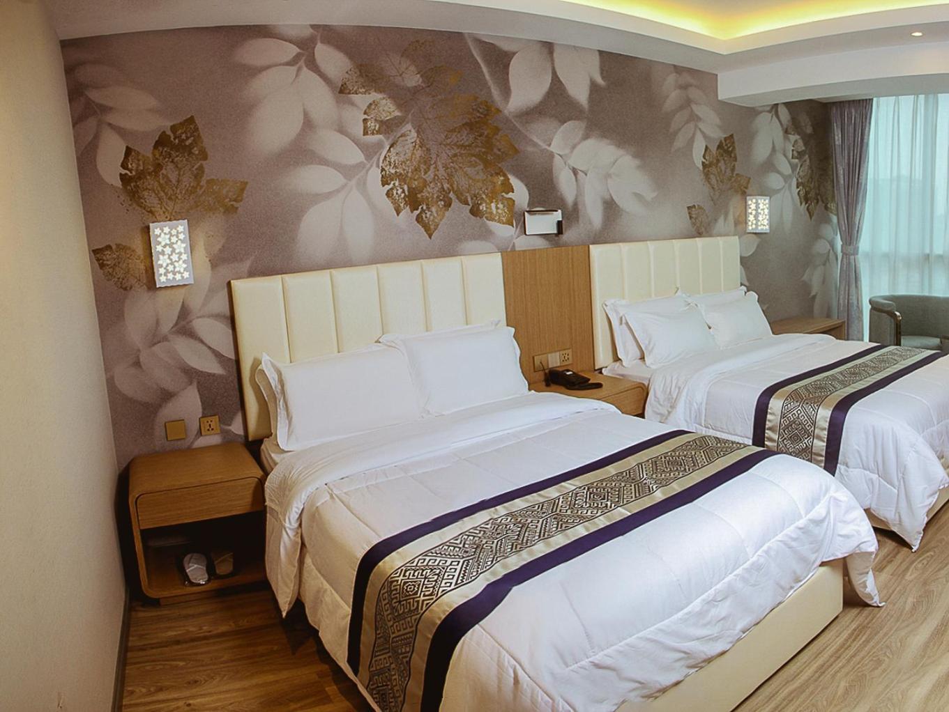 Gold Source Hotel Lima Bagian luar foto