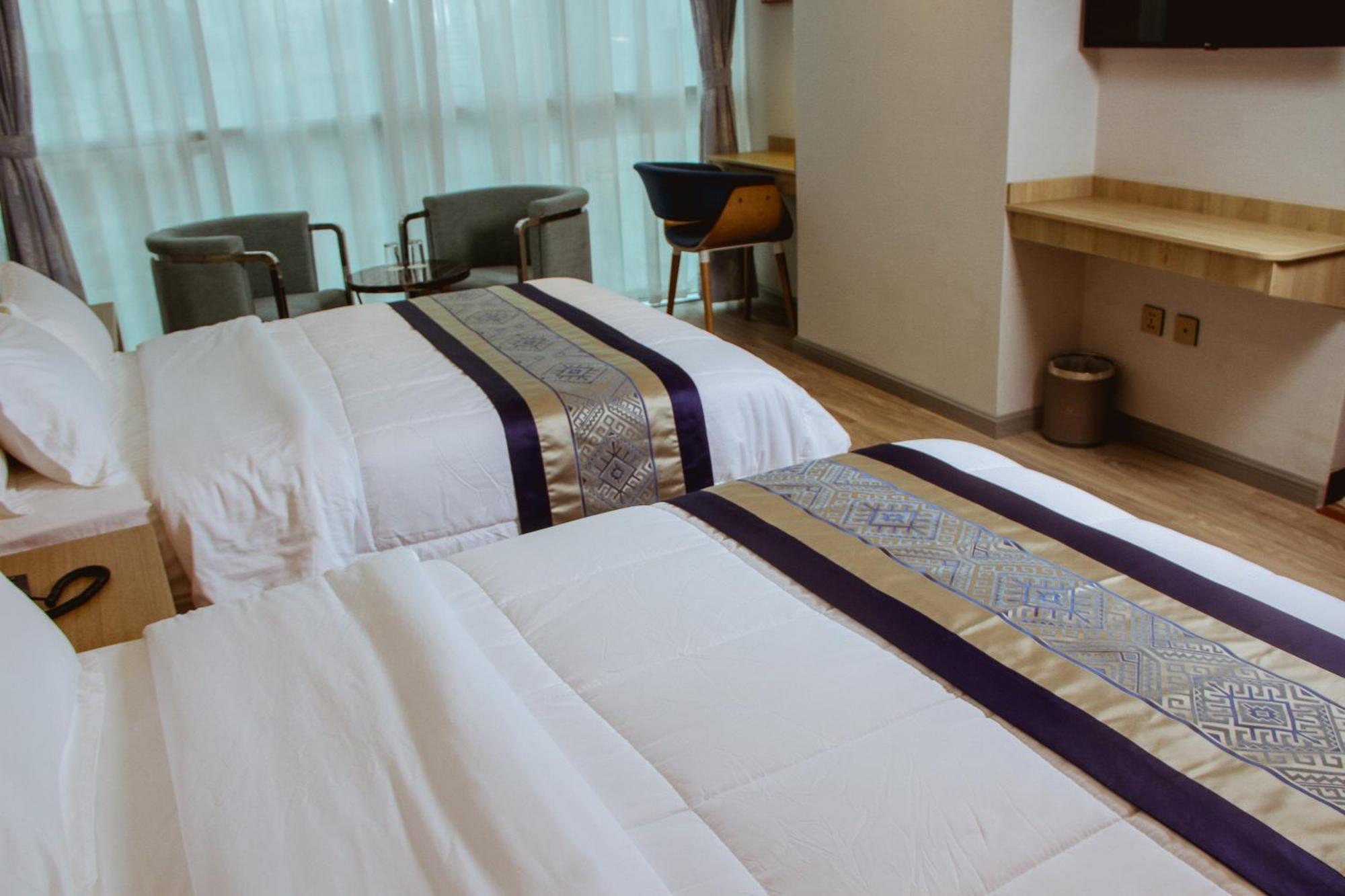 Gold Source Hotel Lima Bagian luar foto